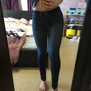 American Eagle booty jeans